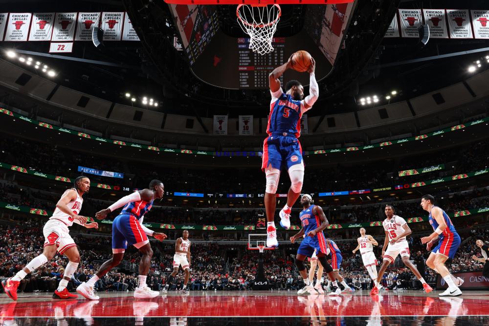 通过与当地 通过与当地